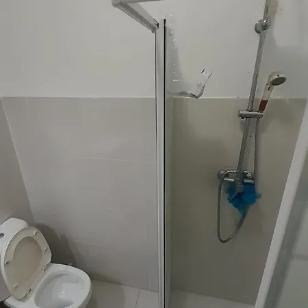 Montijo Sharing Apartment And Personal Room Available Overnight Stay * Montijo
