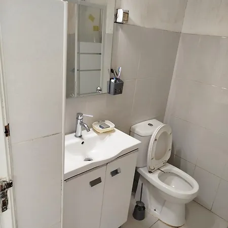 Montijo Sharing Apartment And Personal Room Available Overnight Stay